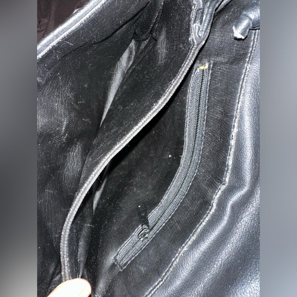 Black Cross-woven Crossbody Bag - Picture 2 of 4